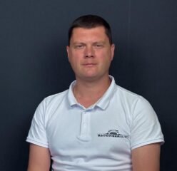 Олег Кінаш