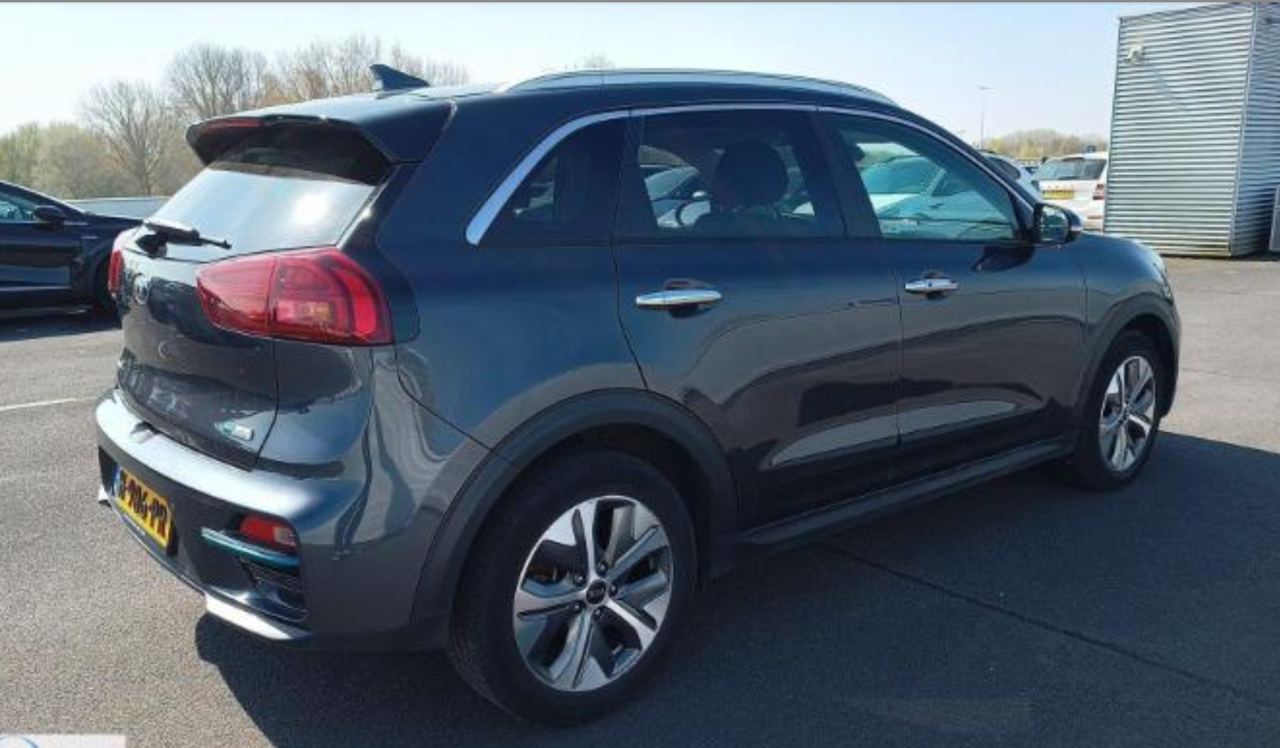 Фото - Kia Niro #2