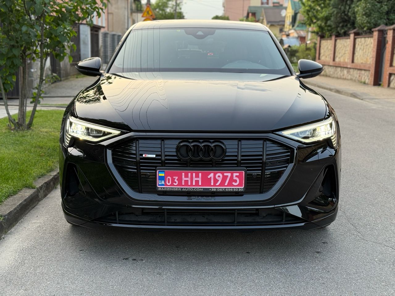 Фото - Audi E-tron Sportback #5