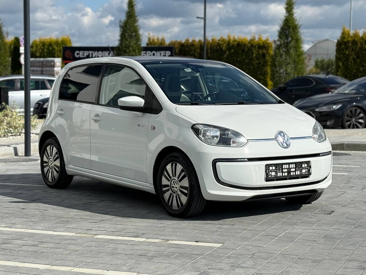 Фото - Volkswagen up! #3