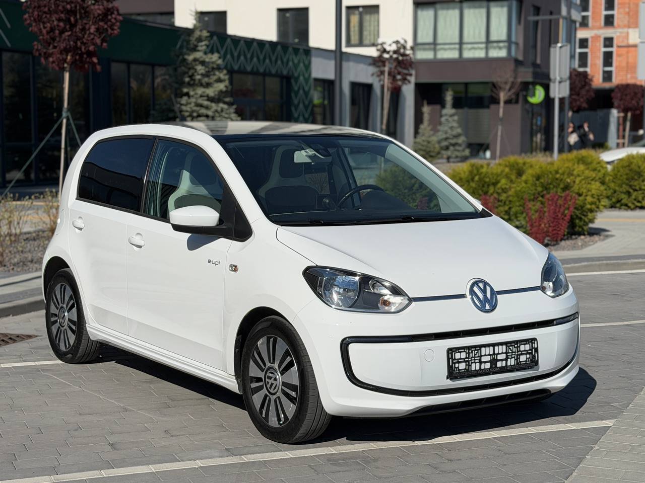 Фото - Volkswagen up! #3