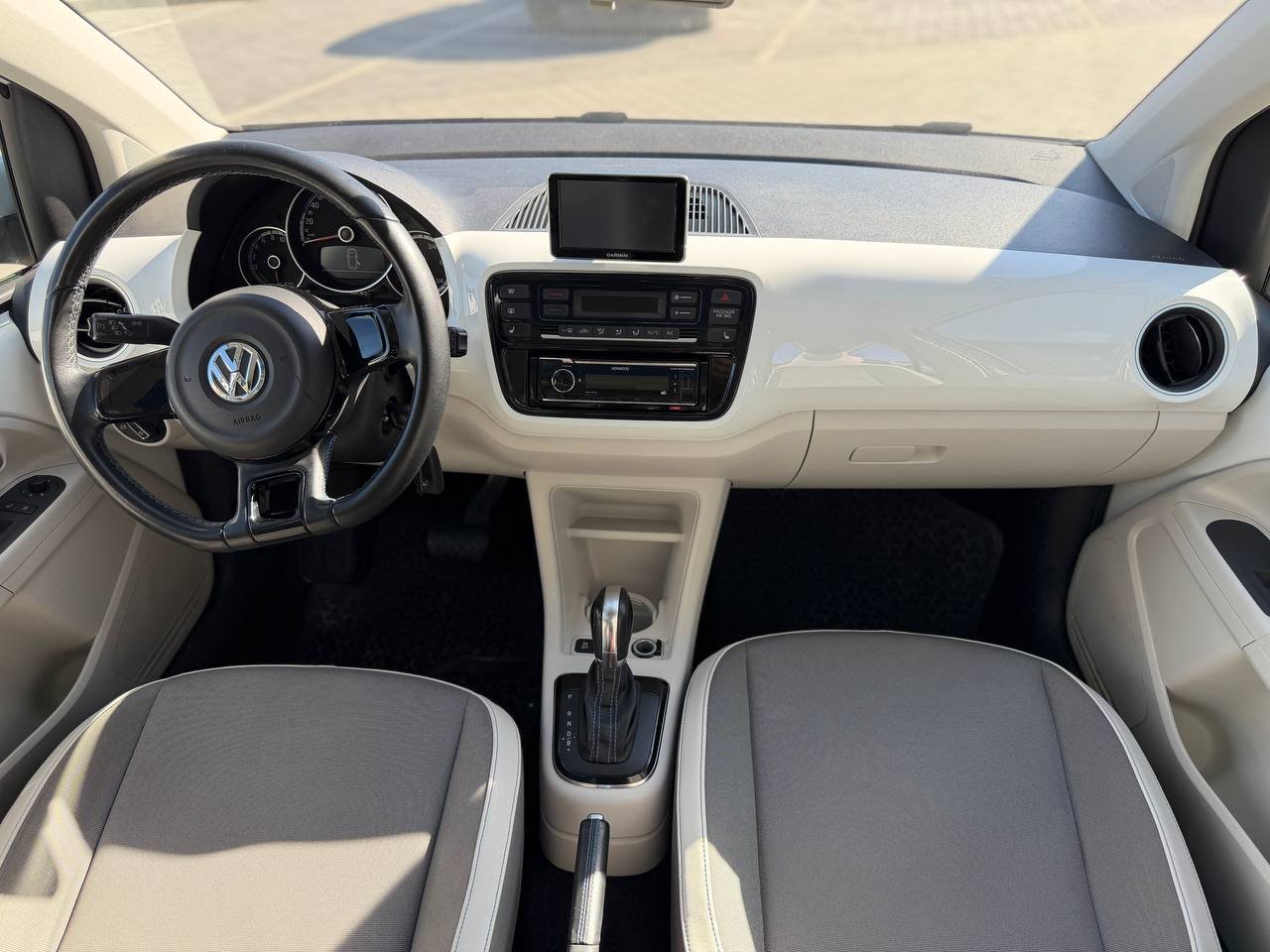 Фото - Volkswagen up! #9