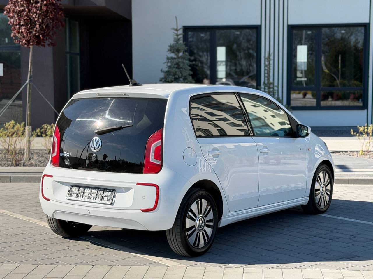 Фото - Volkswagen up! #6