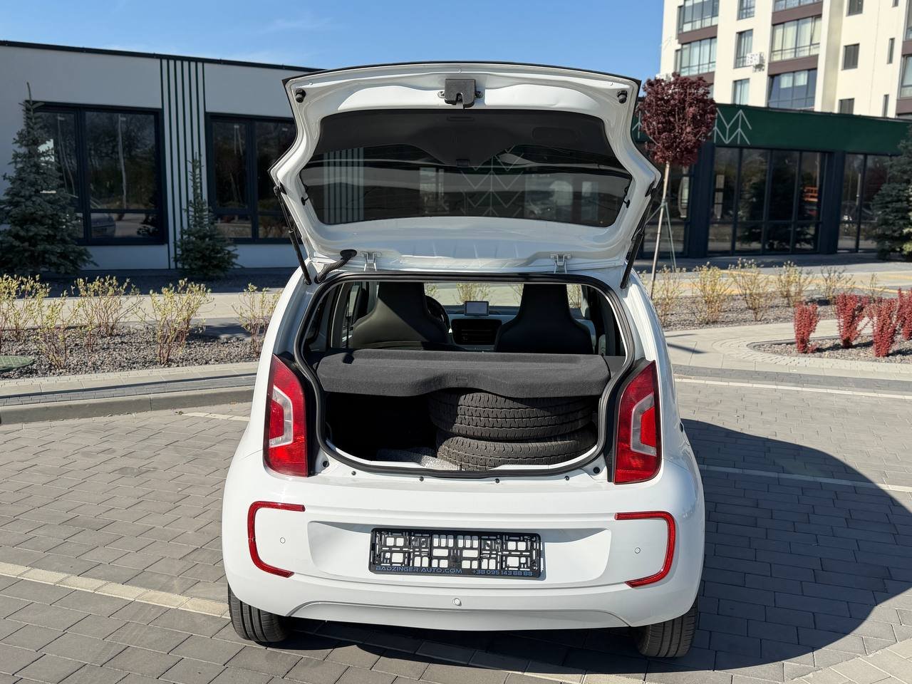 Фото - Volkswagen up! #10