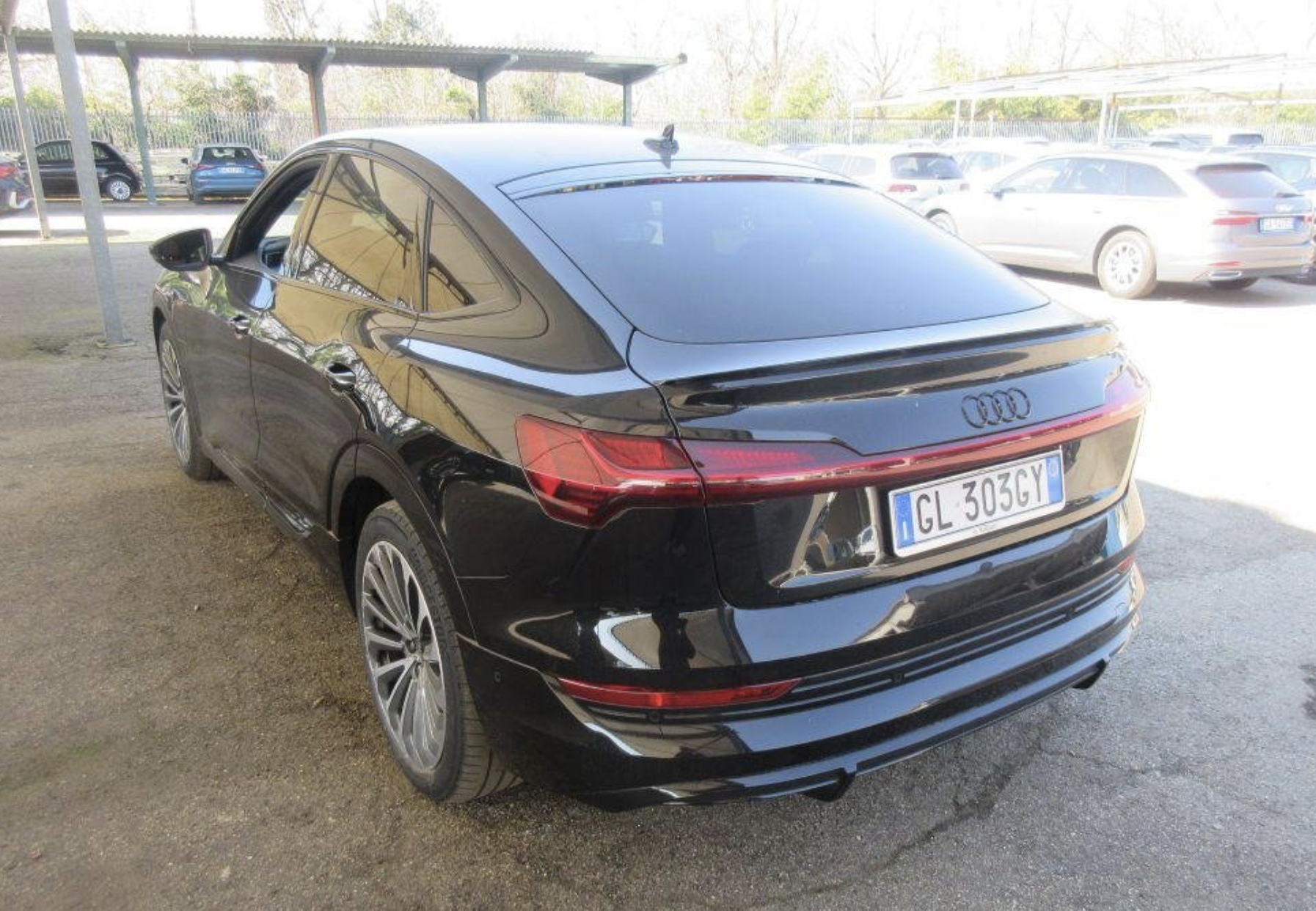 Фото - Audi E-tron Sportback #4