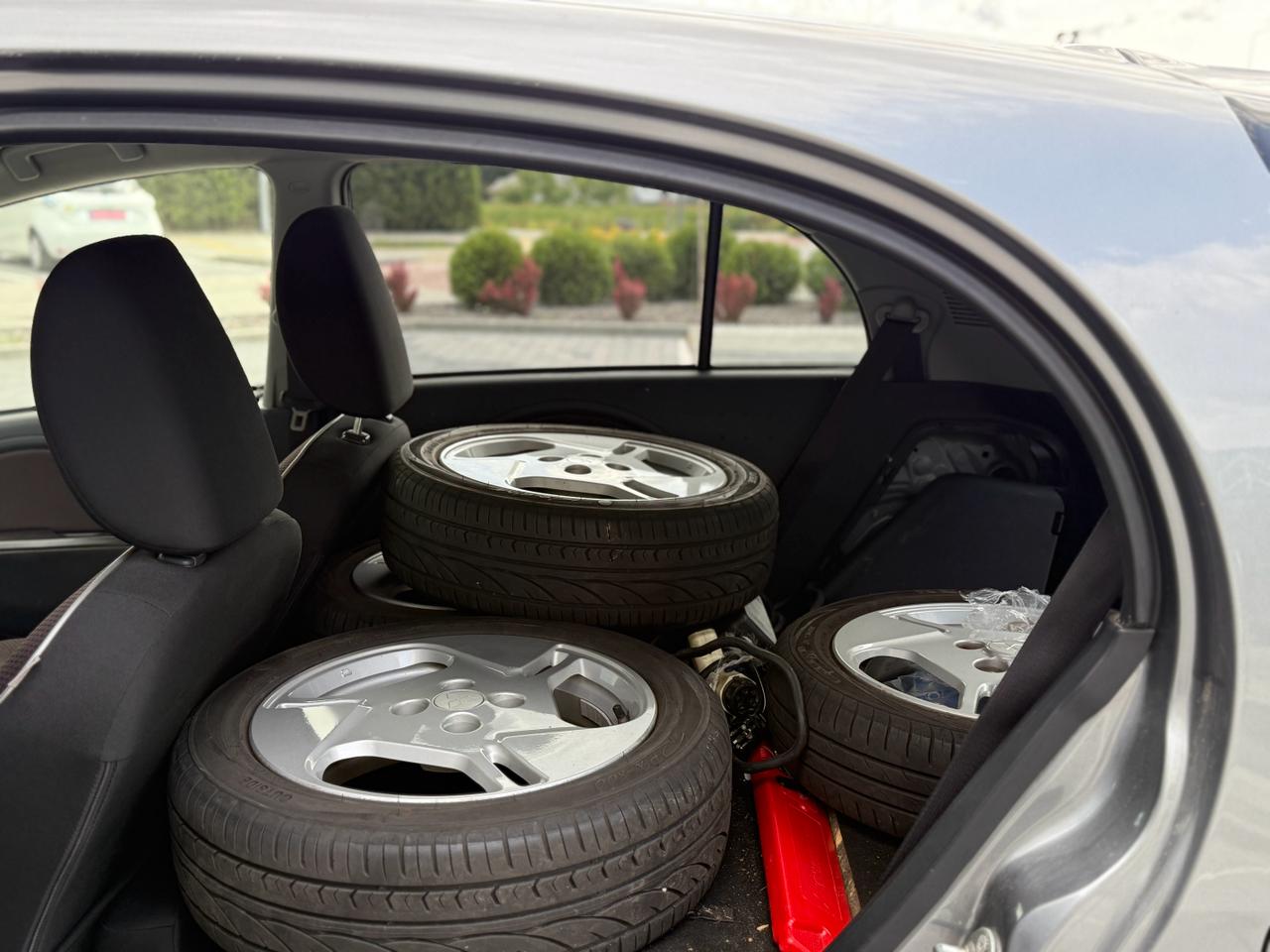 Фото - Mitsubishi i-MiEV #6