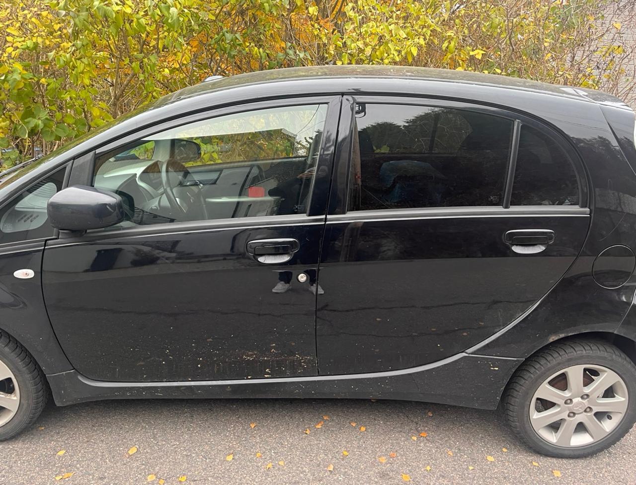 Фото - Mitsubishi i-MiEV #6