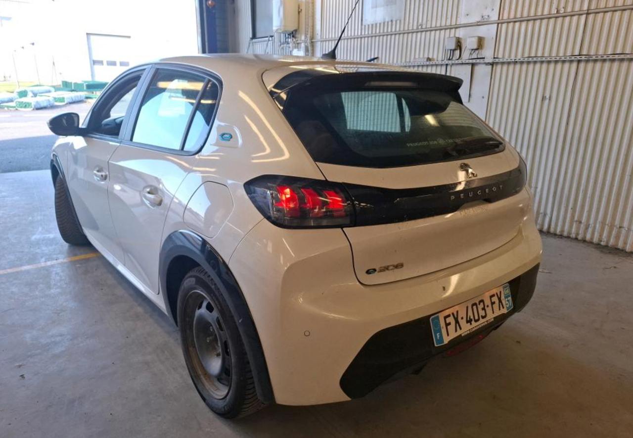 Фото - Peugeot 208 #3