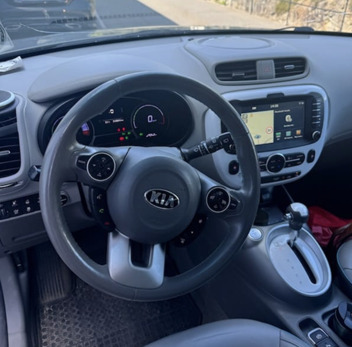 Фото - Kia Soul EV #5