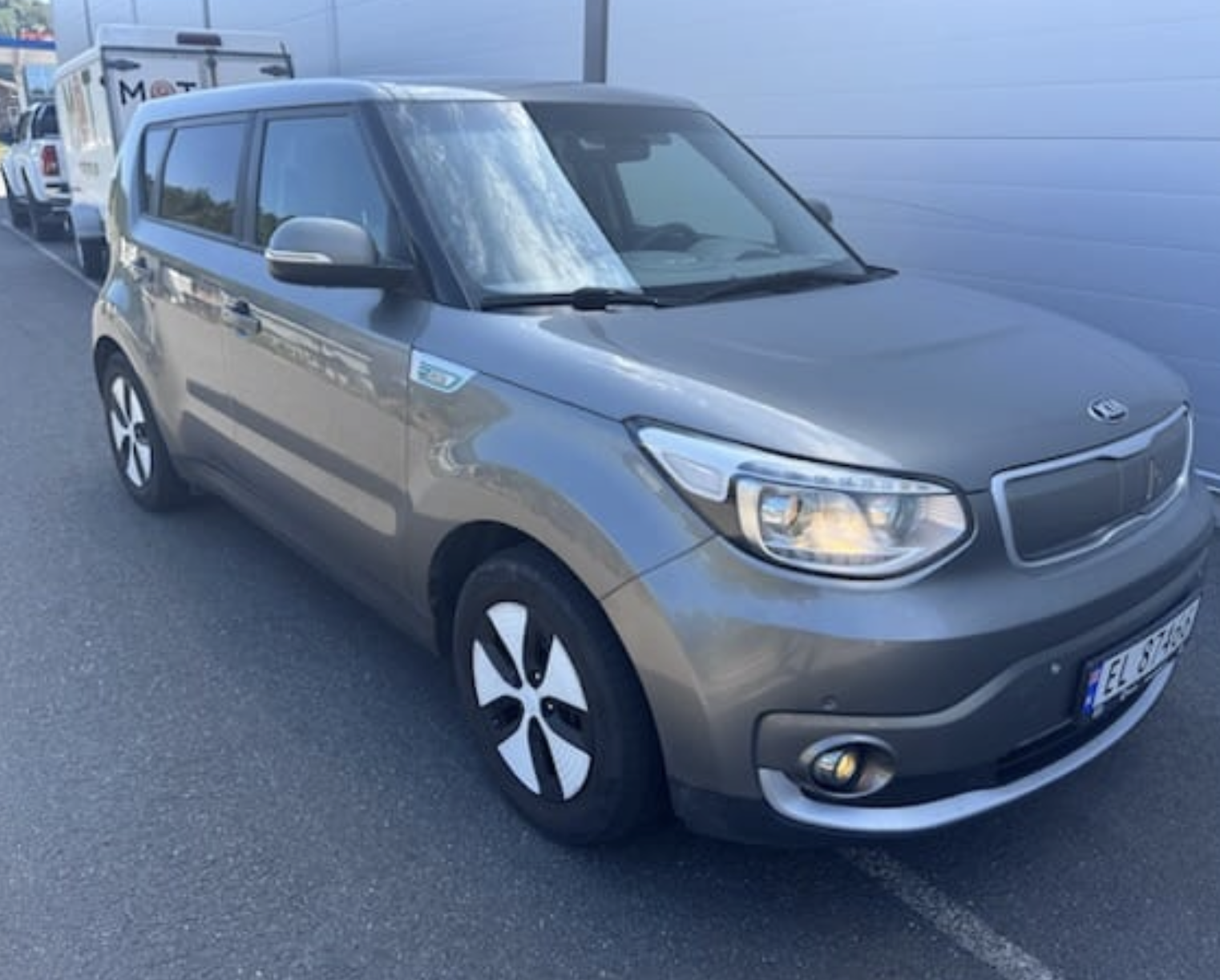 Фото - Kia Soul EV #7