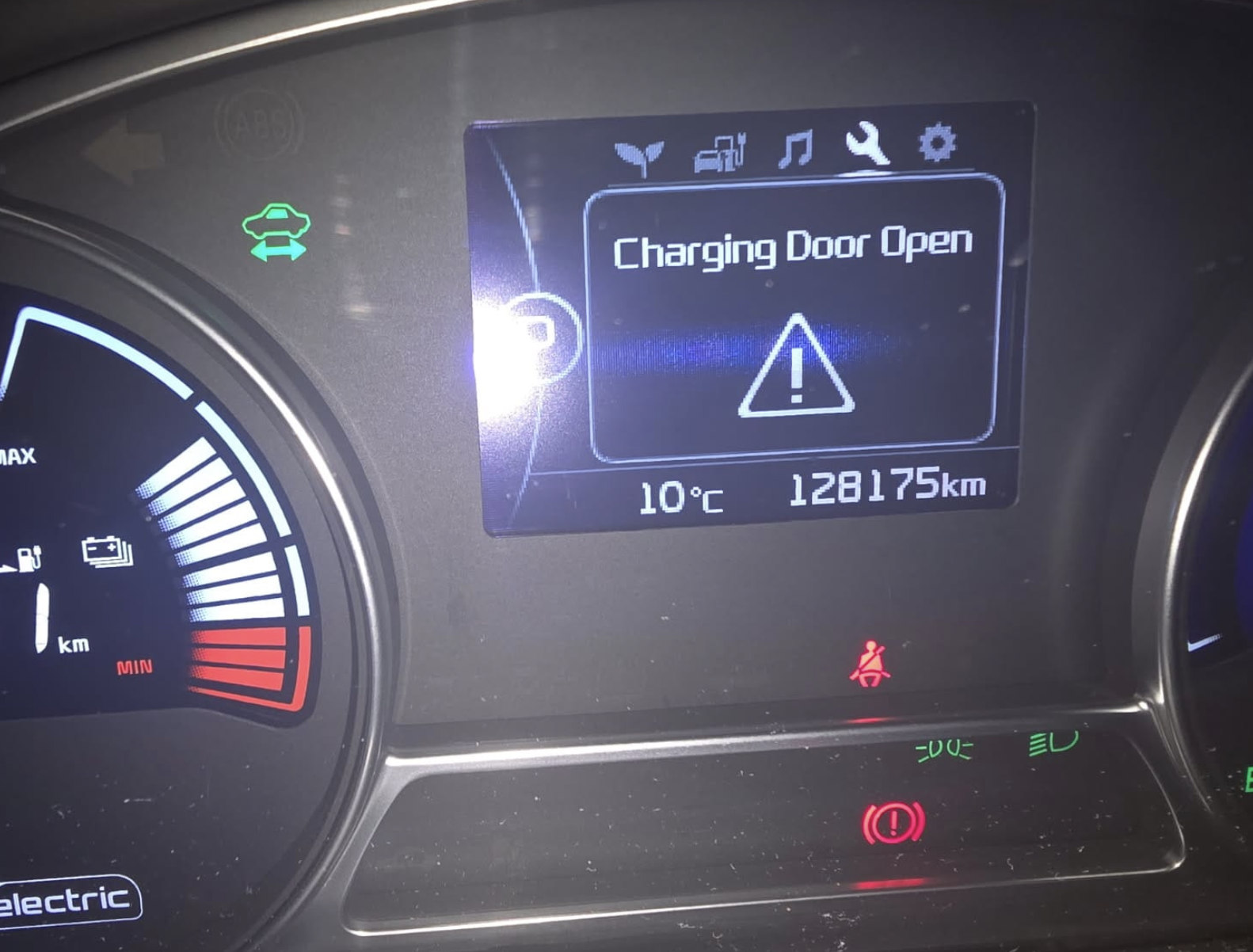 Фото - Kia Soul EV #7