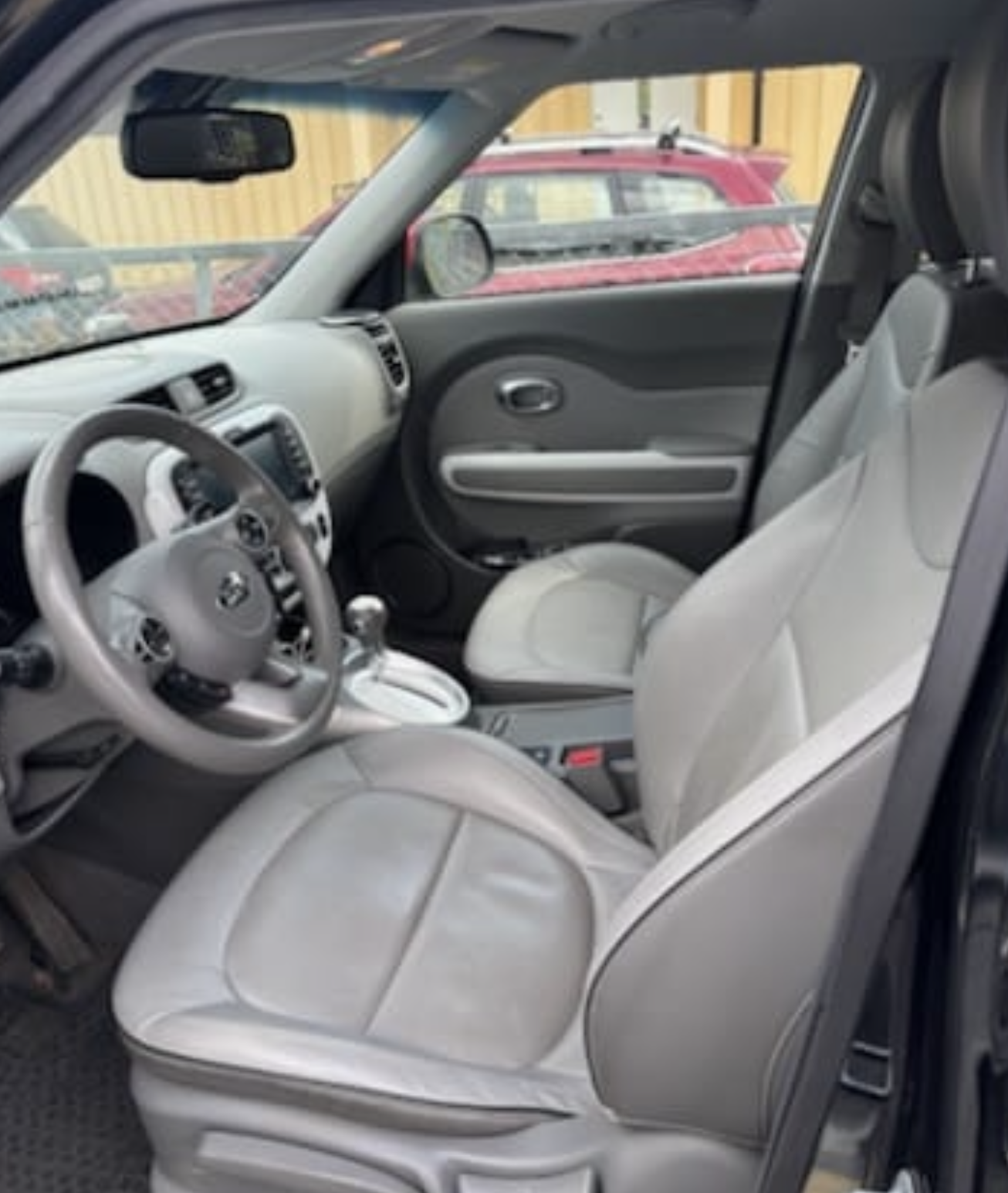 Фото - Kia Soul EV #5