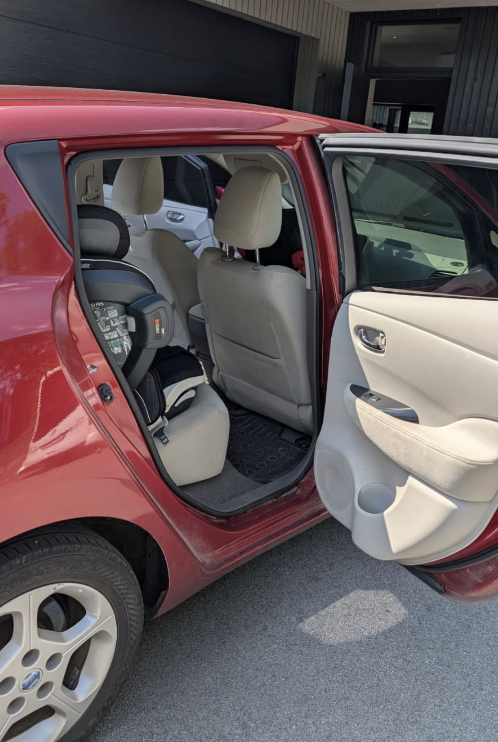 Фото - Nissan Leaf #2