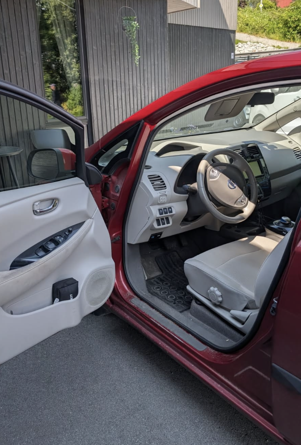 Фото - Nissan Leaf #3