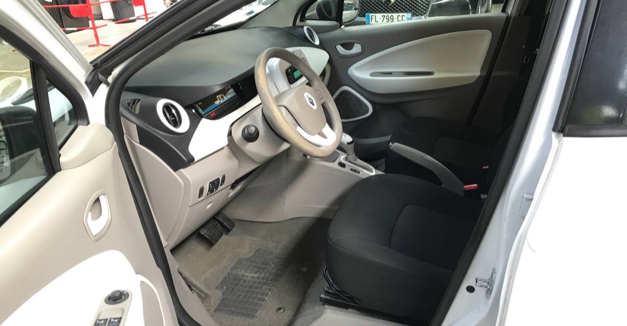 Фото - Renault ZOE #8