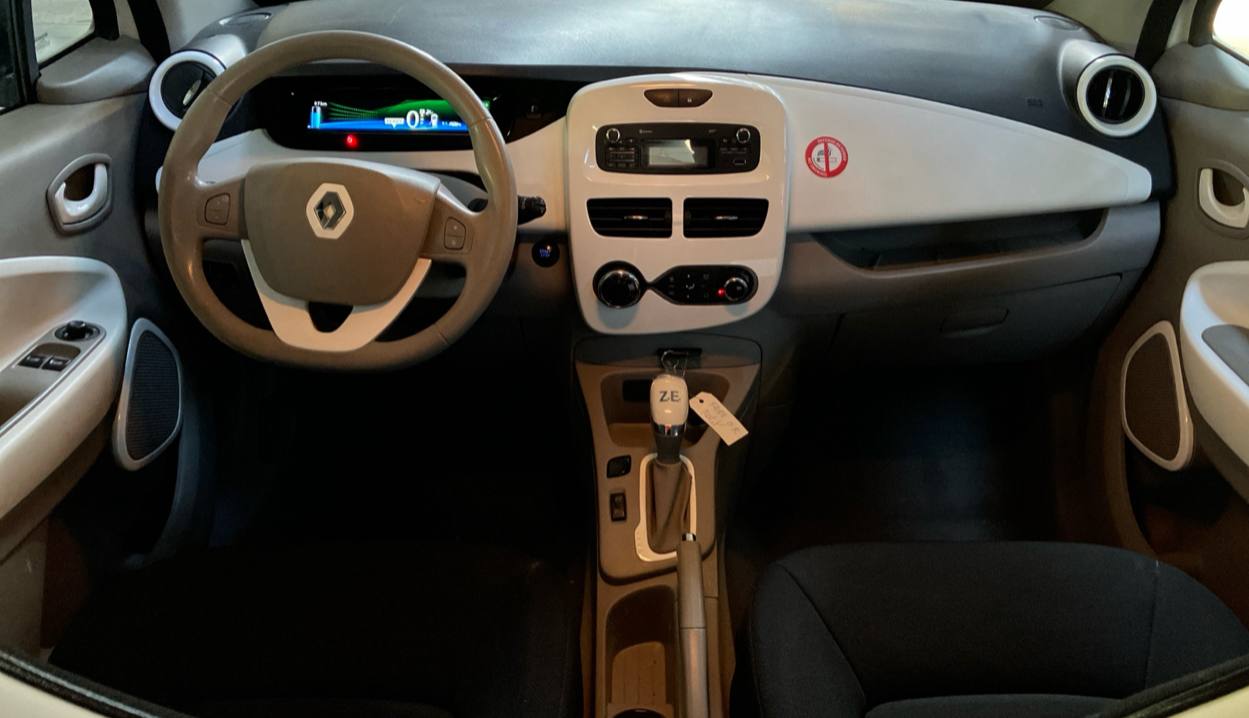 Фото - Renault ZOE #8