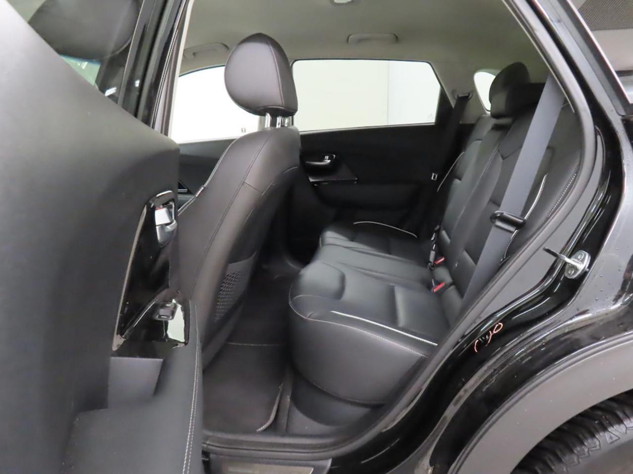 Фото - Kia Niro #3