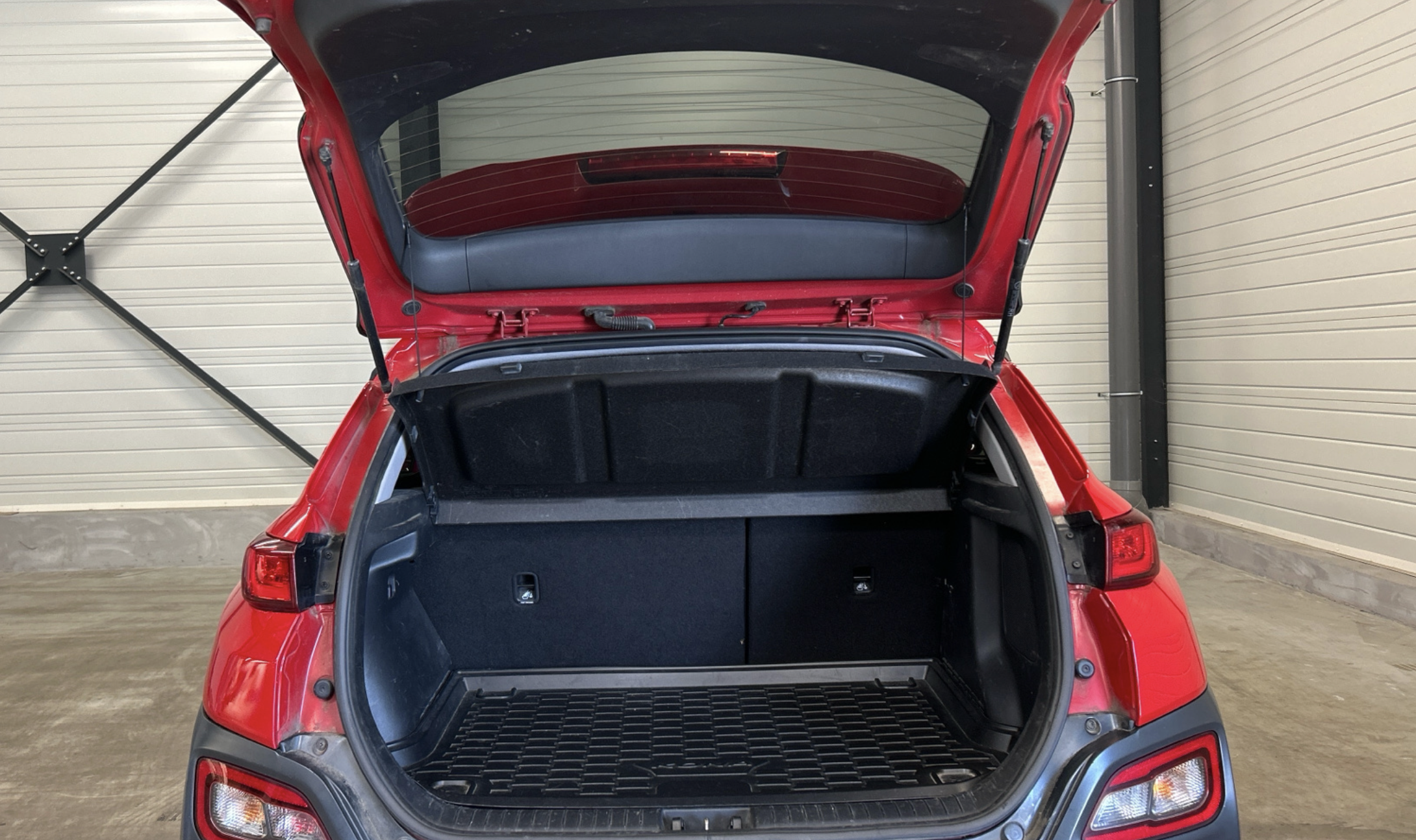 Фото - Hyundai Kona #10