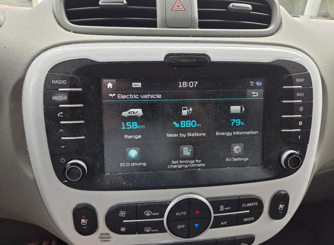 Фото - Kia Soul EV #3