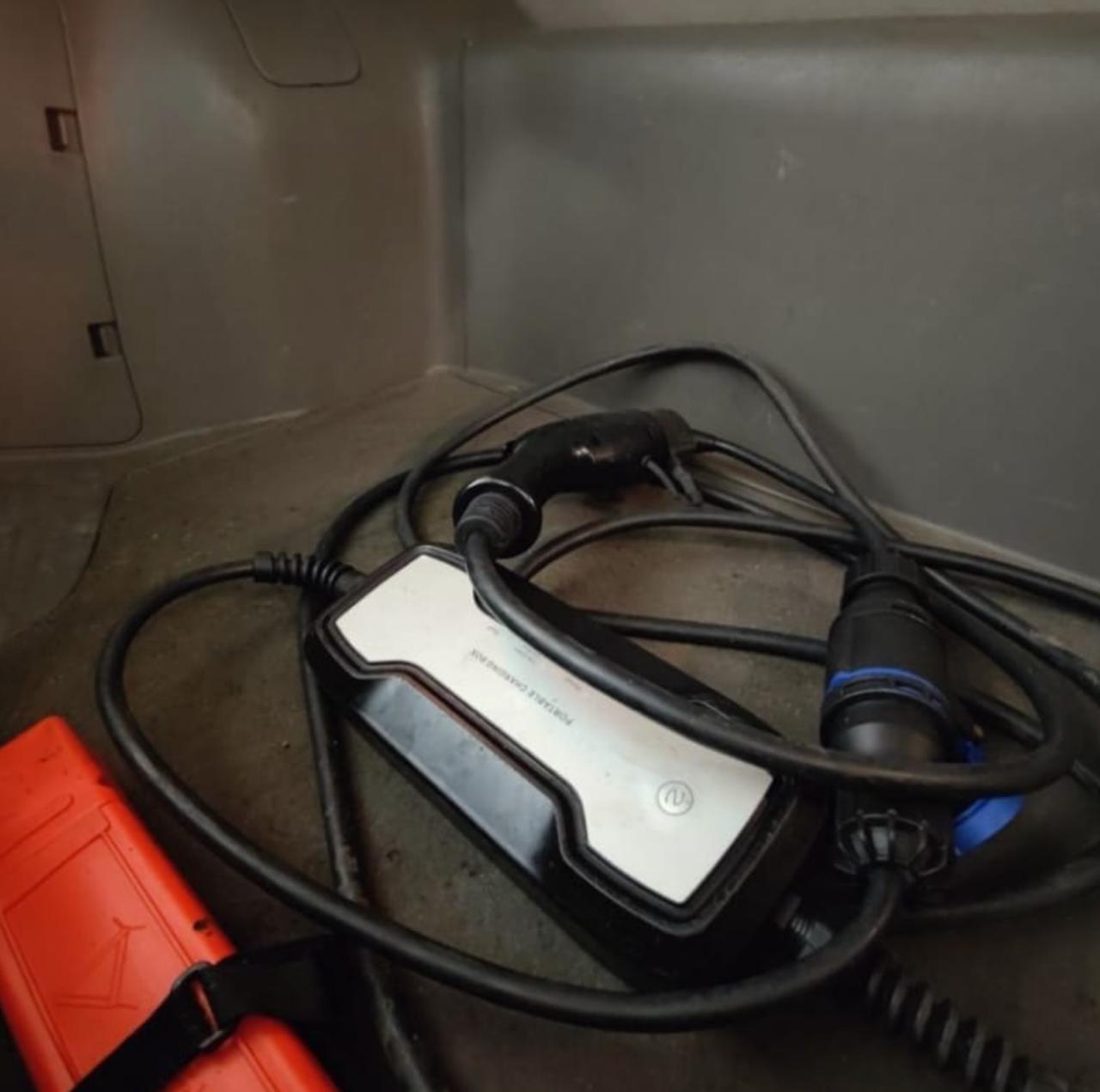 Фото - Kia Soul EV #7