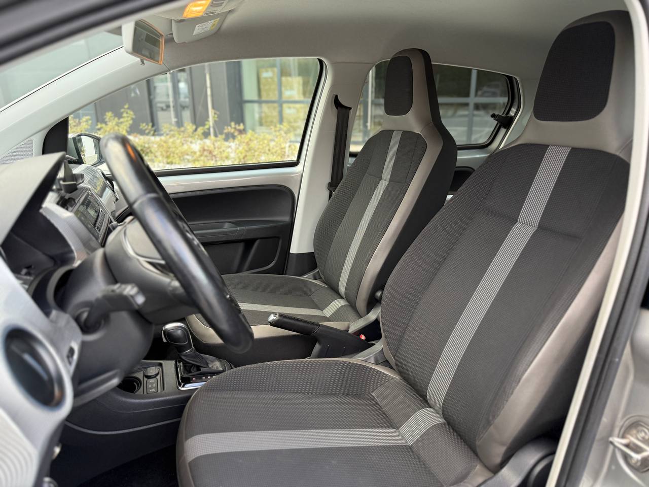 Фото - Volkswagen up! #8