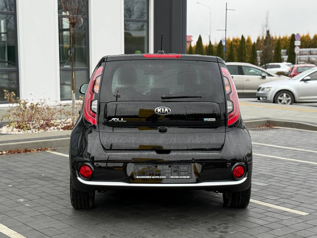 Фото - Kia Soul EV #5