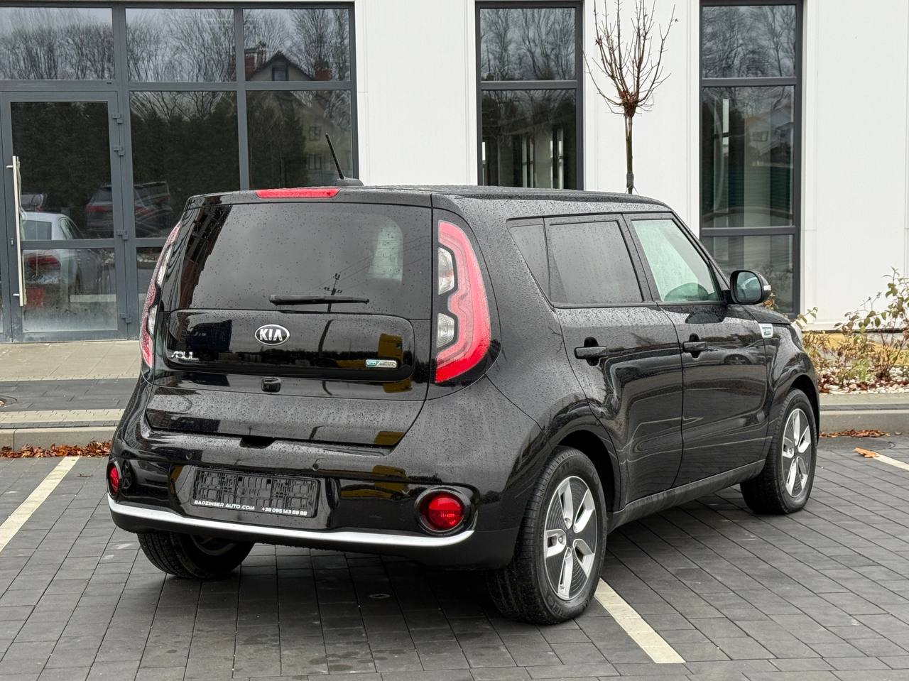 Фото - Kia Soul EV #4