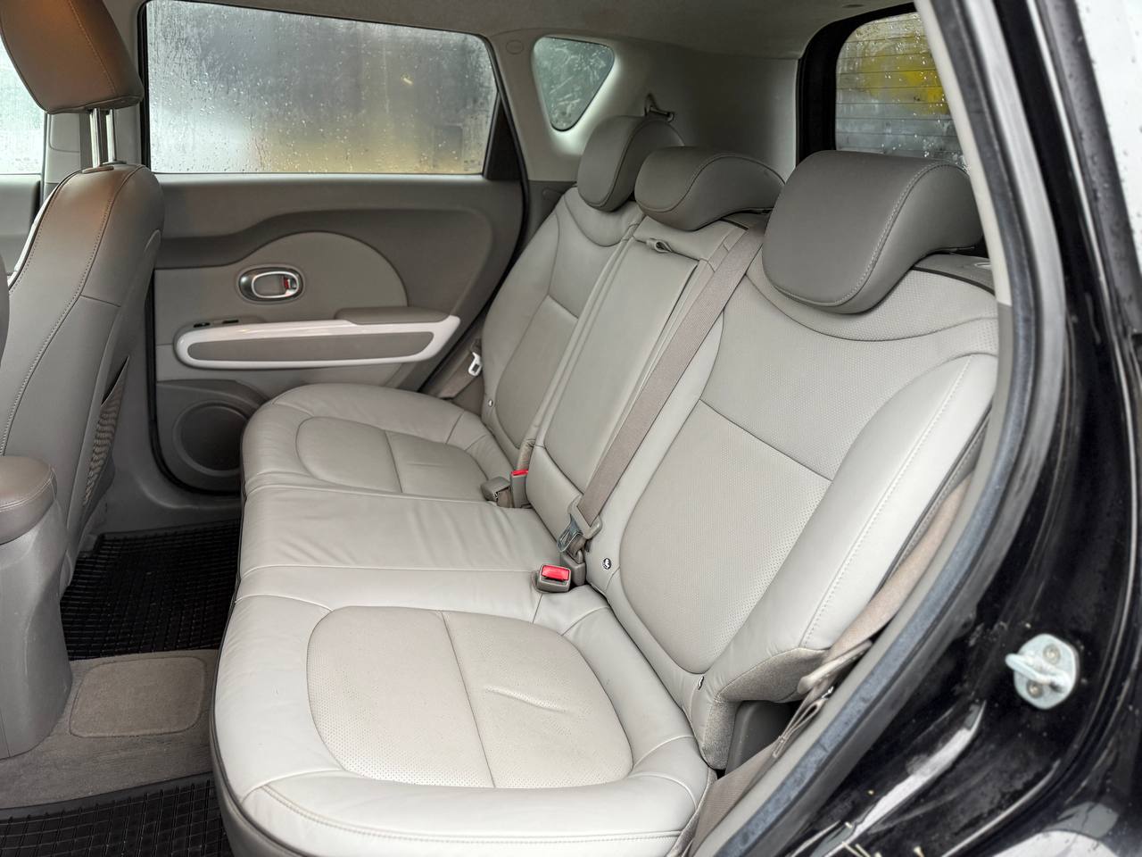 Фото - Kia Soul EV #8