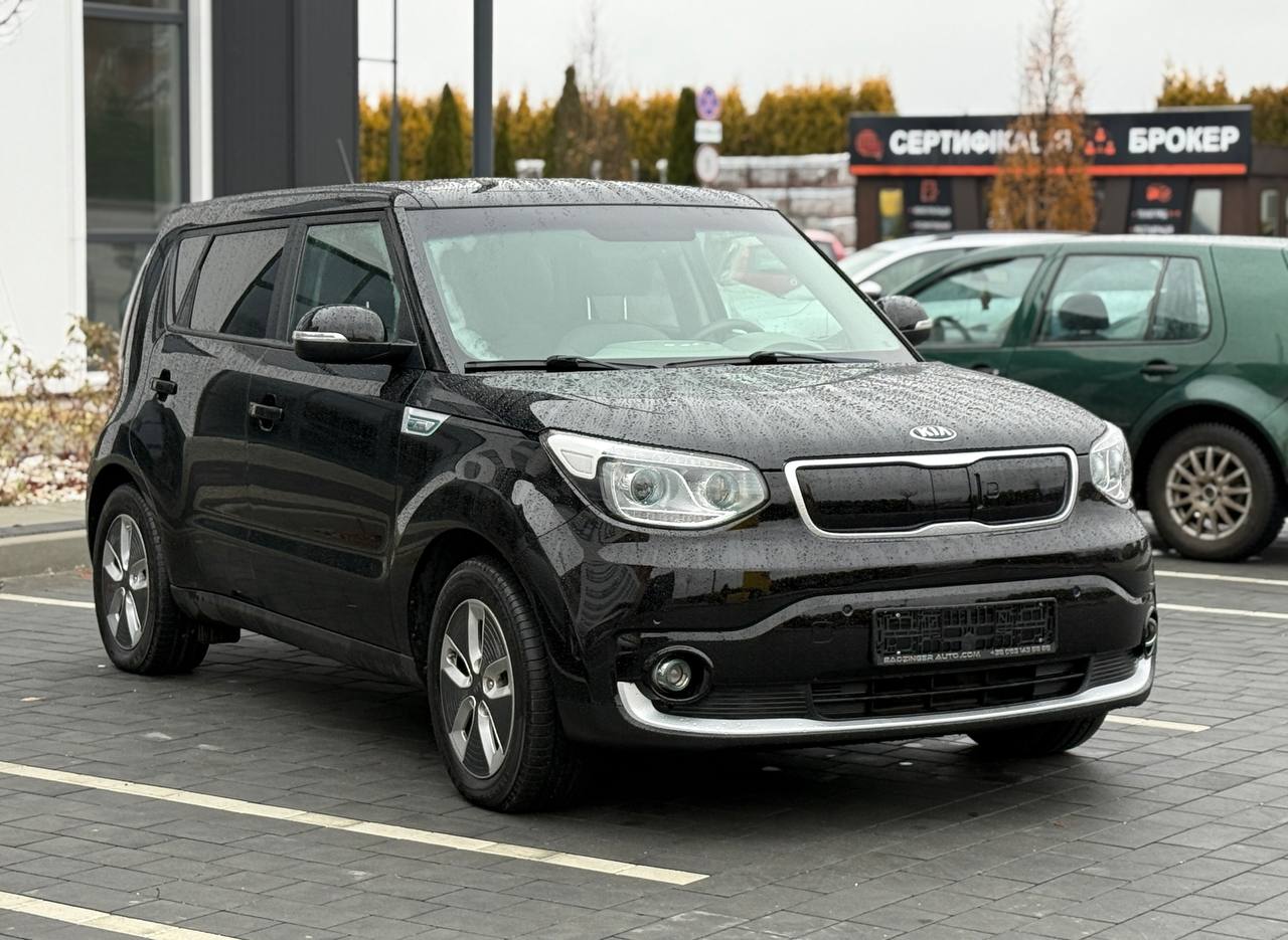 Фото - Kia Soul EV #3