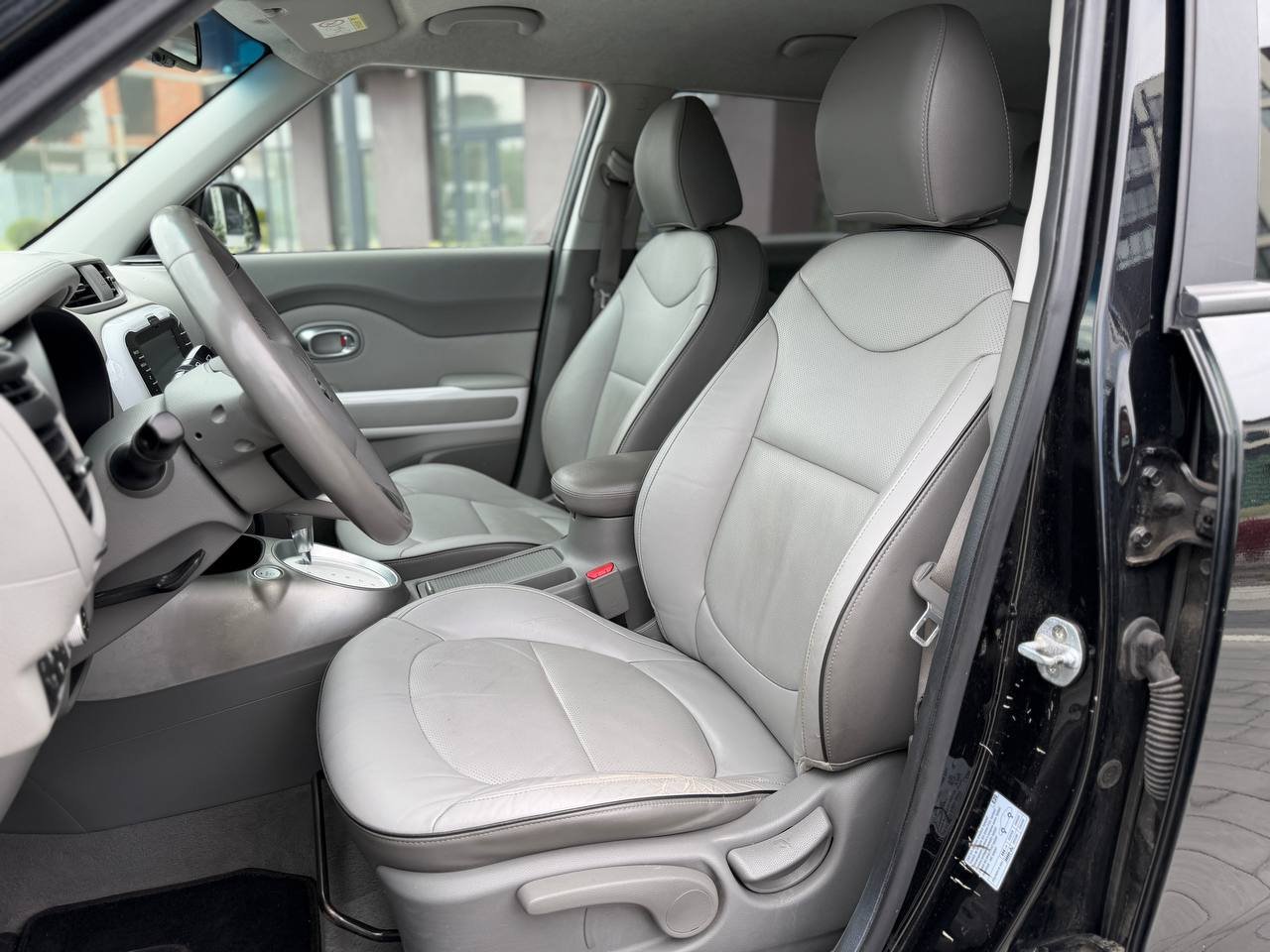 Фото - Kia Soul EV #8
