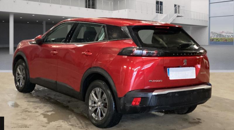 Фото - Peugeot e-2008 #4