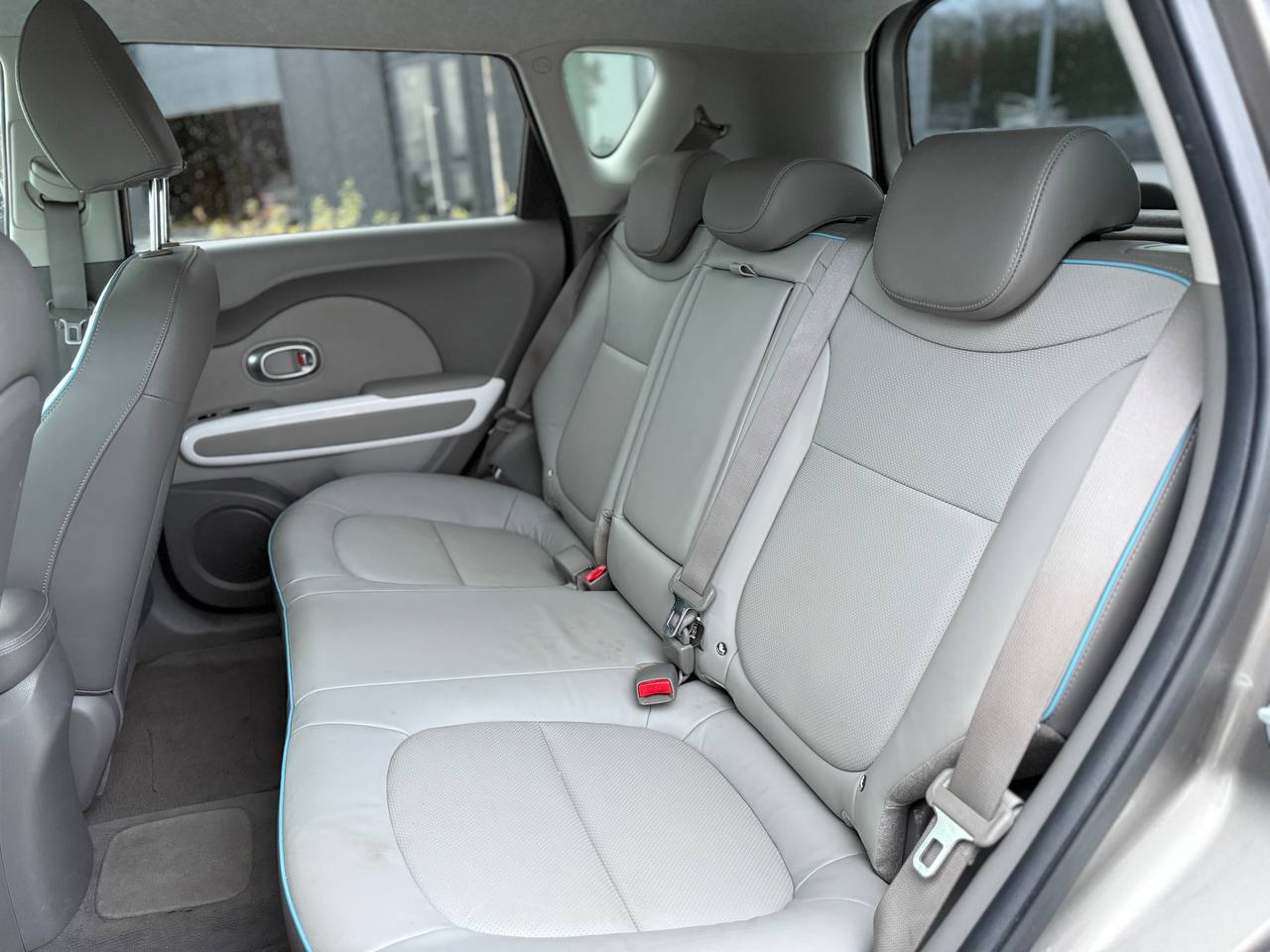 Фото - Kia Soul EV #8