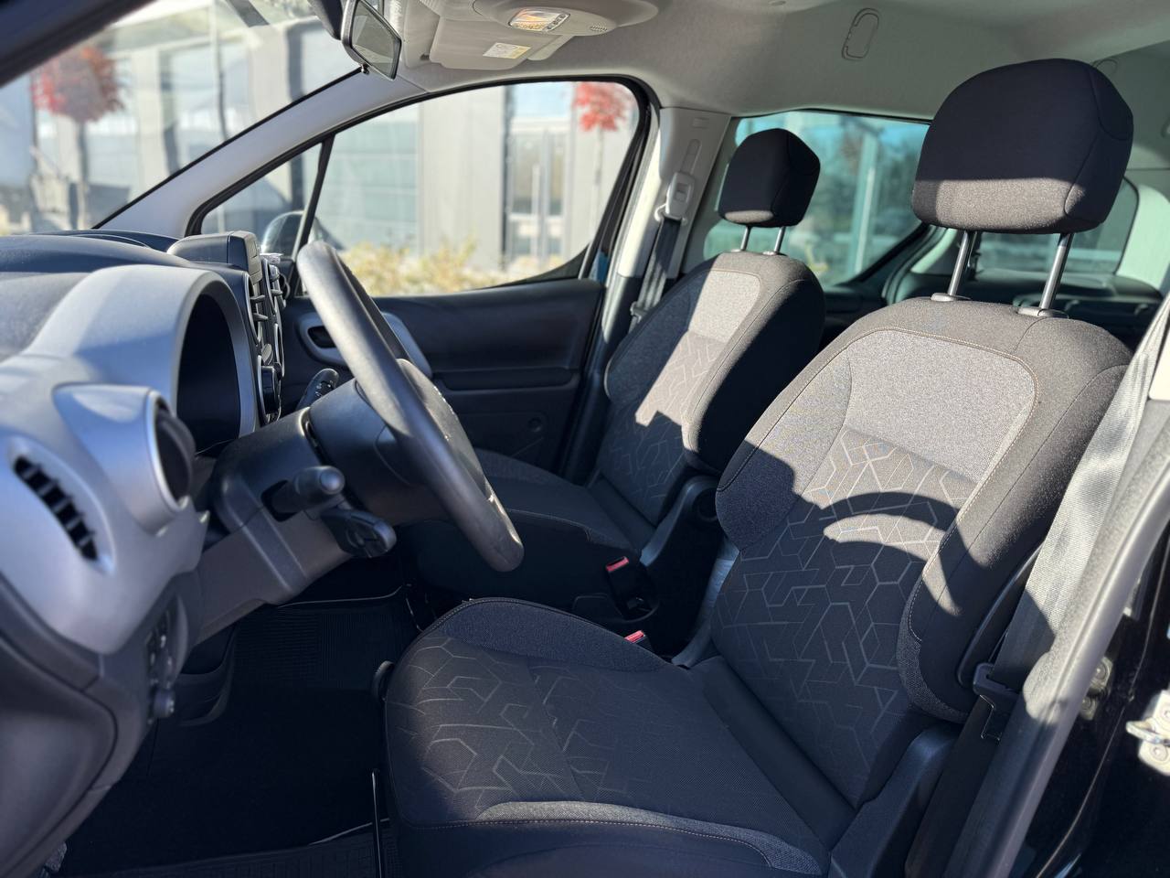 Фото - Peugeot Partner #8