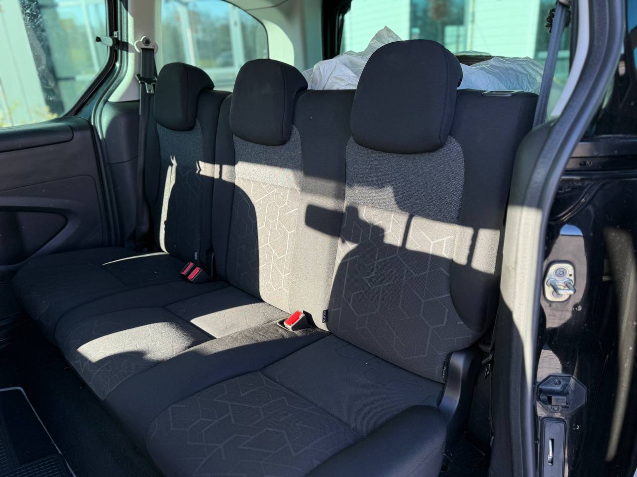 Фото - Peugeot Partner #9