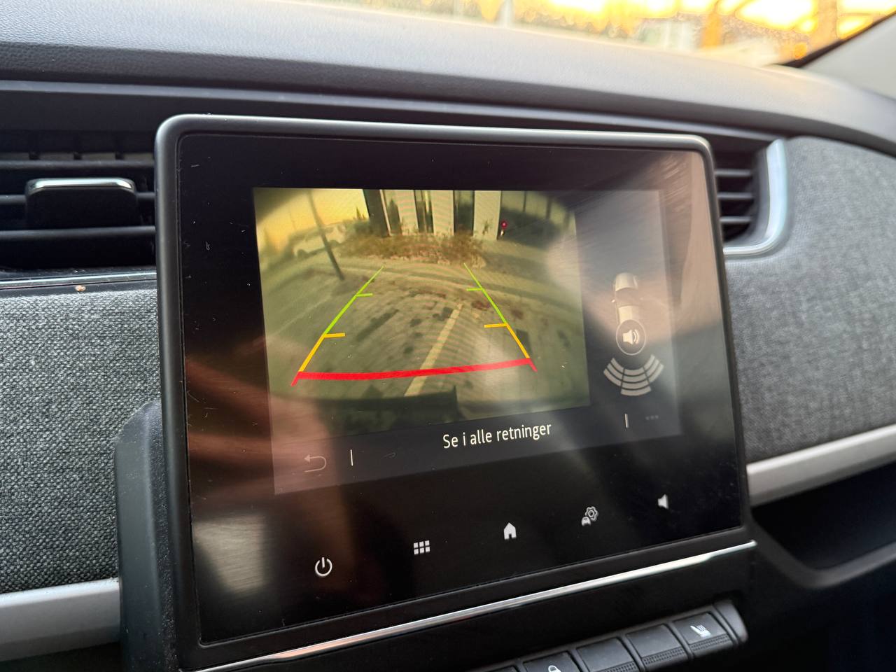 Фото - Renault ZOE #11