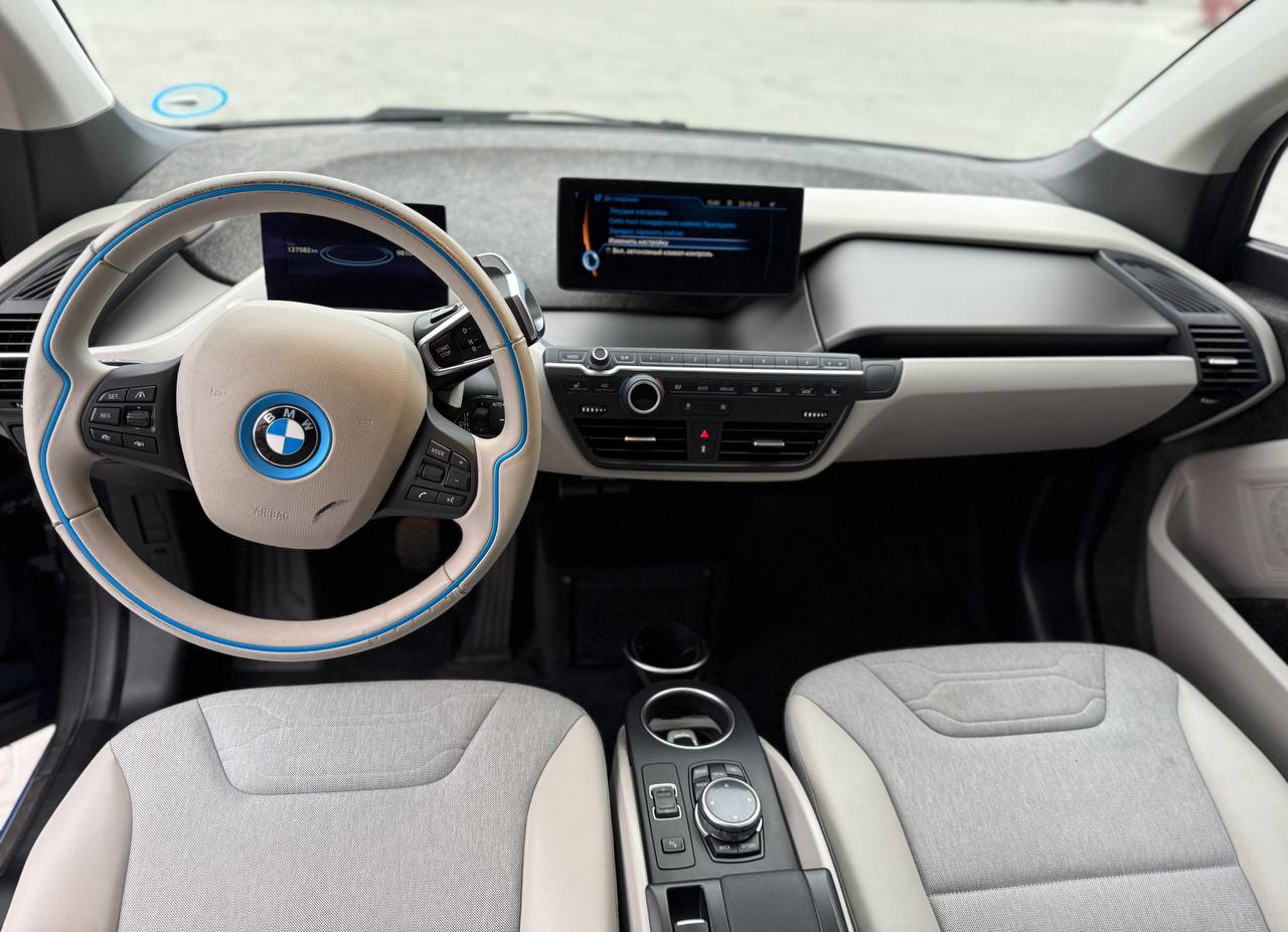 Фото - BMW I3 #8