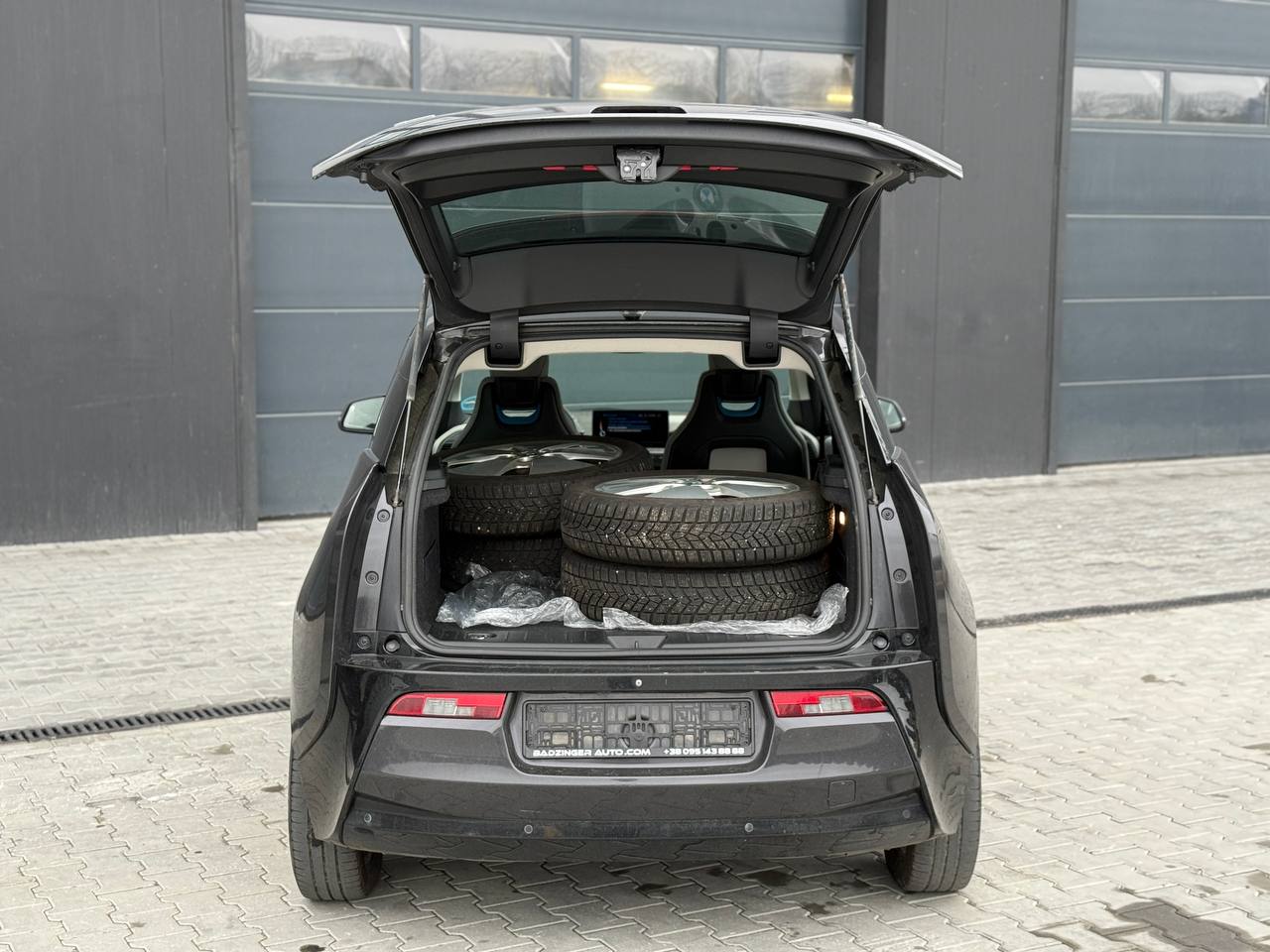 Фото - BMW I3 #9