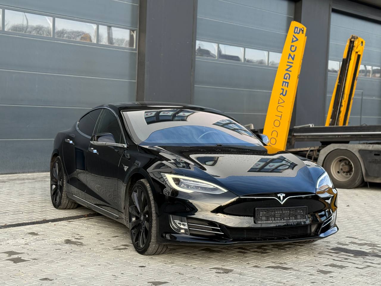 Фото - Tesla Model s #3