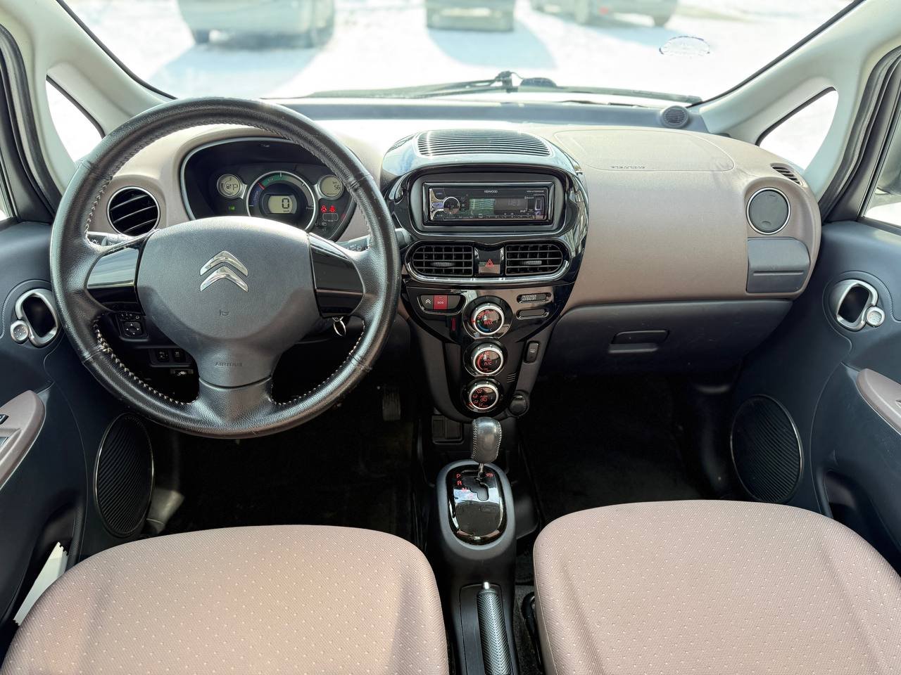 Фото - Citroen C-ZERO #9