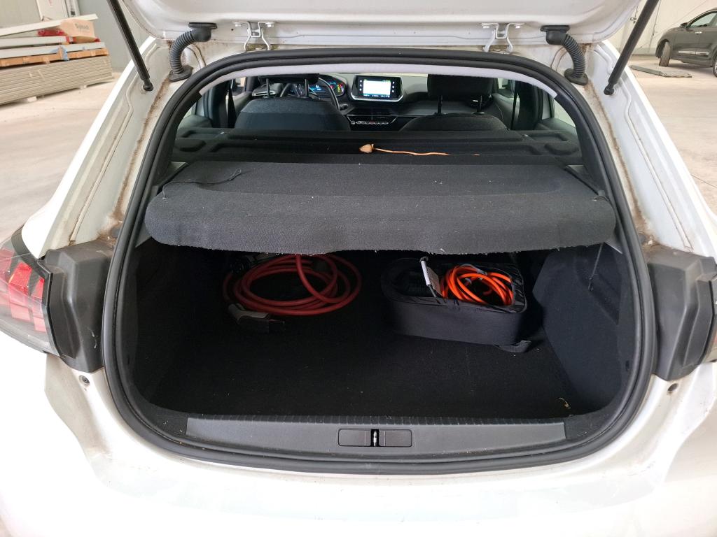 Фото - Peugeot e-208 #8