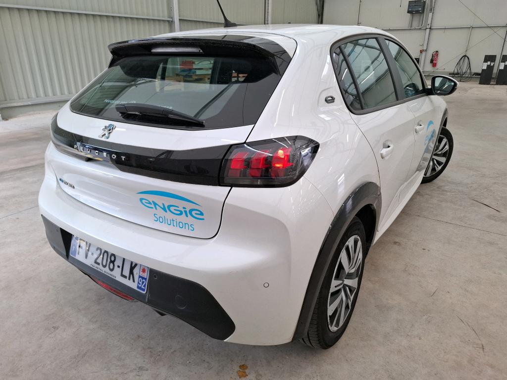 Фото - Peugeot e-208 #3