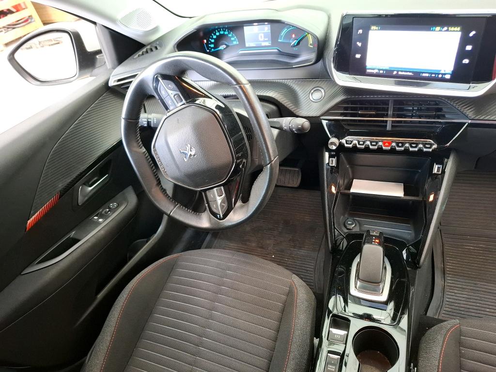 Фото - Peugeot e-208 #7