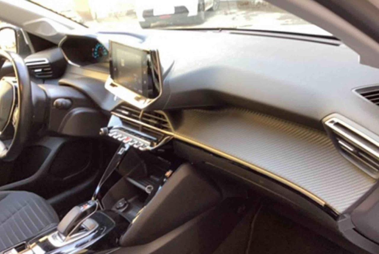 Фото - Peugeot e-208 #6