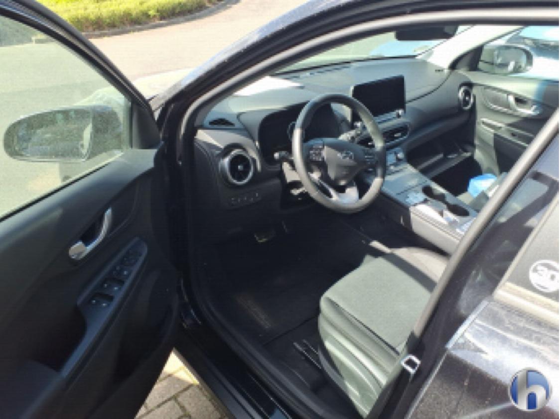 Фото - Hyundai Kona #6