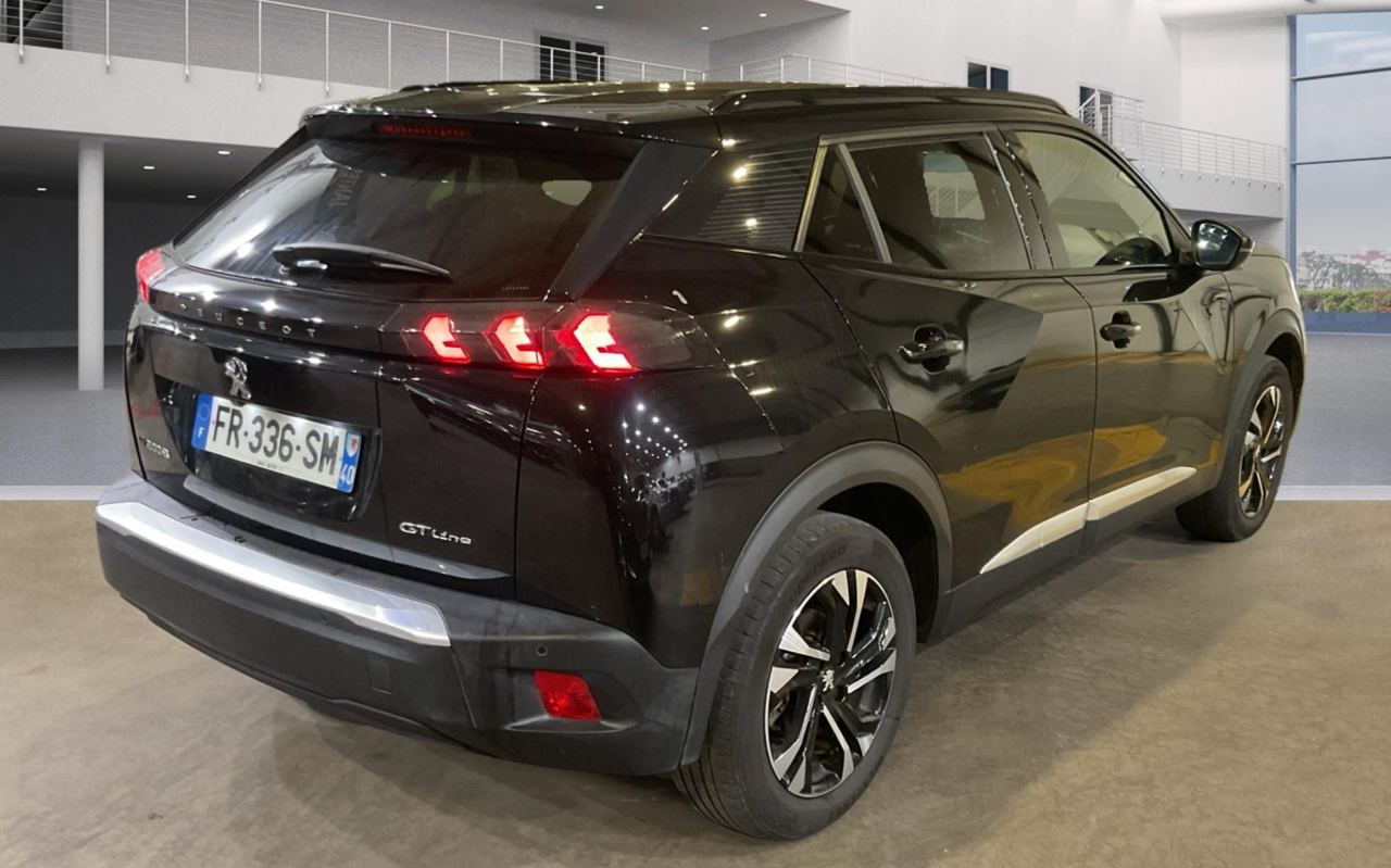 Фото - Peugeot e-2008 #3