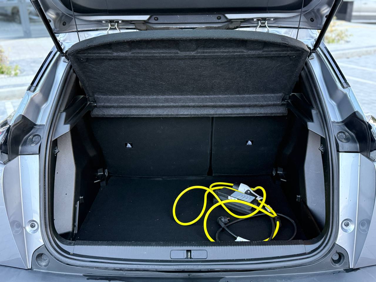 Фото - Peugeot e-2008 #8