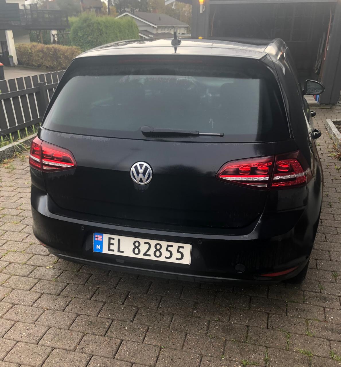 Фото - Volkswagen E-Golf #2