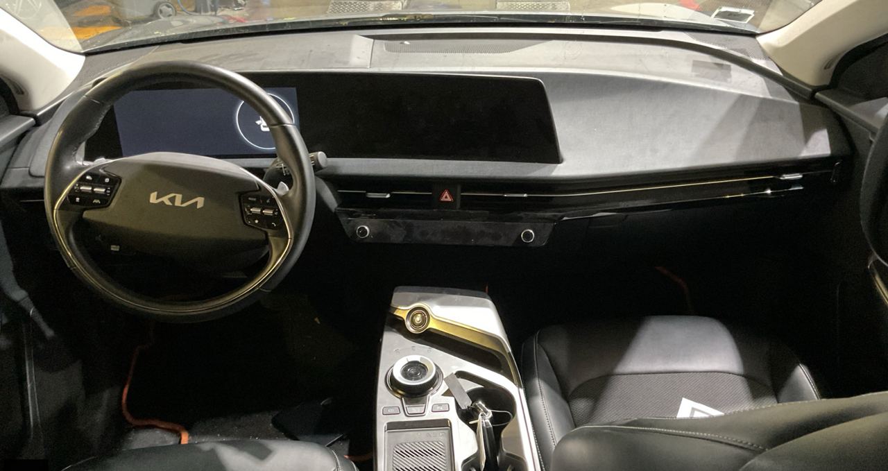 Фото - Kia EV6 #6