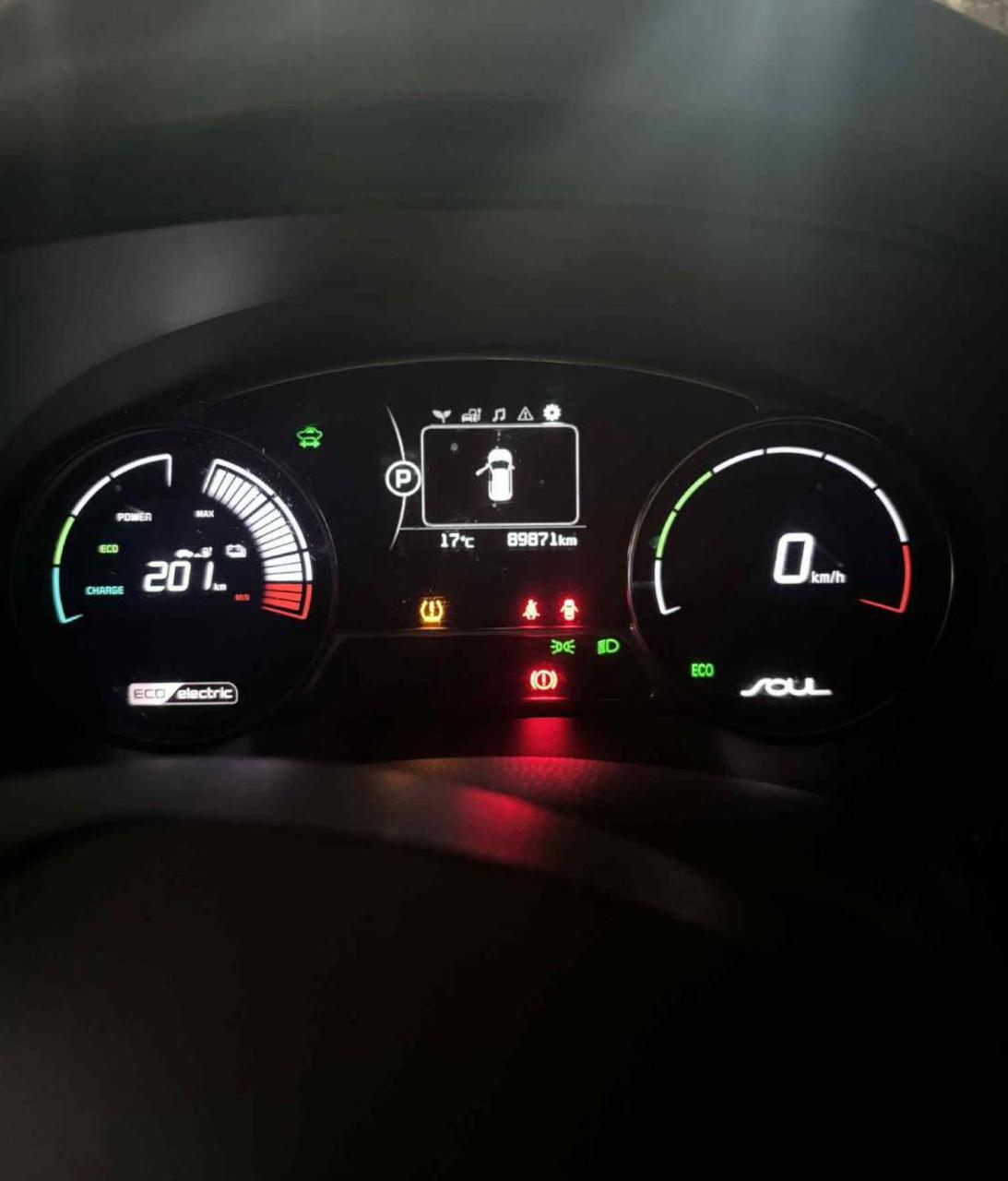 Фото - Kia Soul EV #6