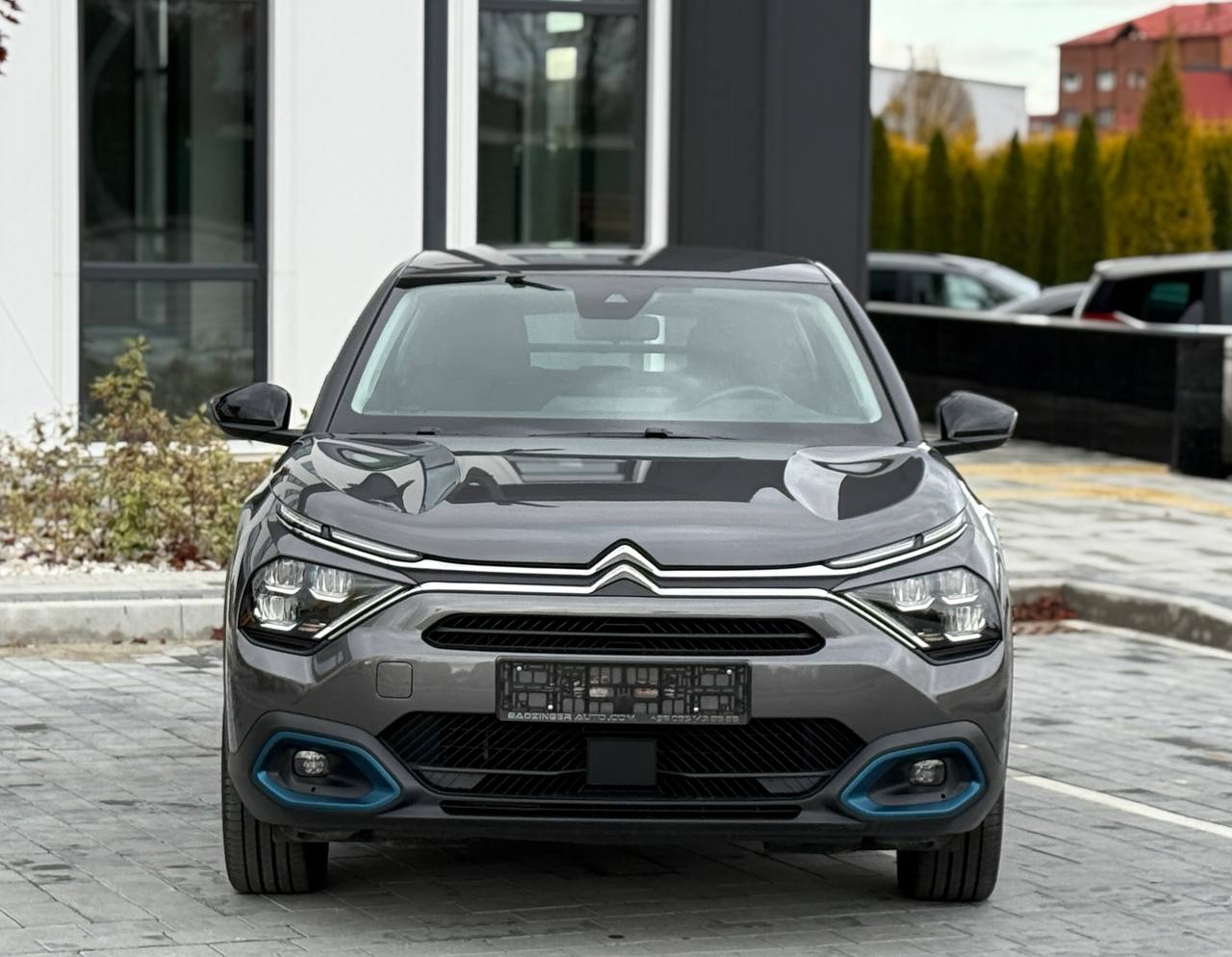 Фото - Citroen e-C4 #2